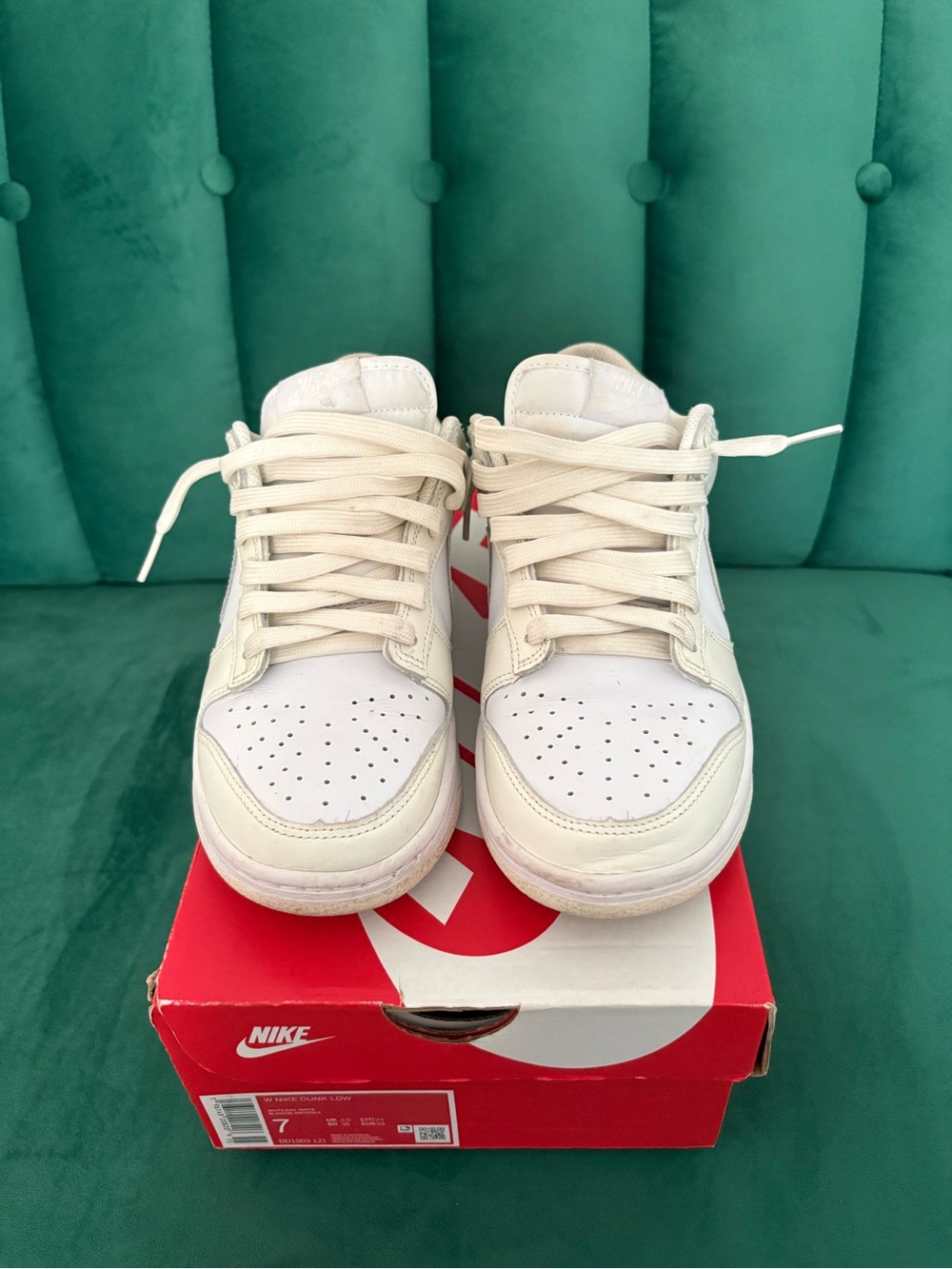 Nike White womens Low-Top Sneakers